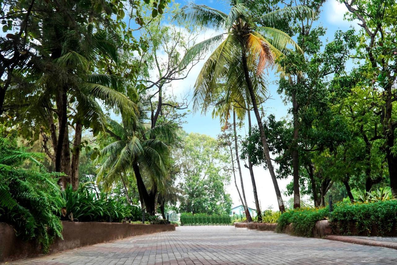 Shanti Resorts Valsad 外观 照片